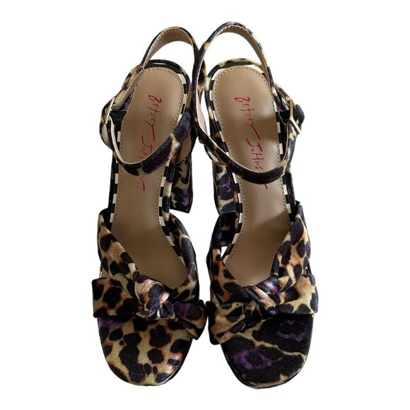 BETSEY JOHNSON Size 8.5 Melanni Block Heel Sandal Ankle Strap Leopard Velvet - Picture 5 of 9